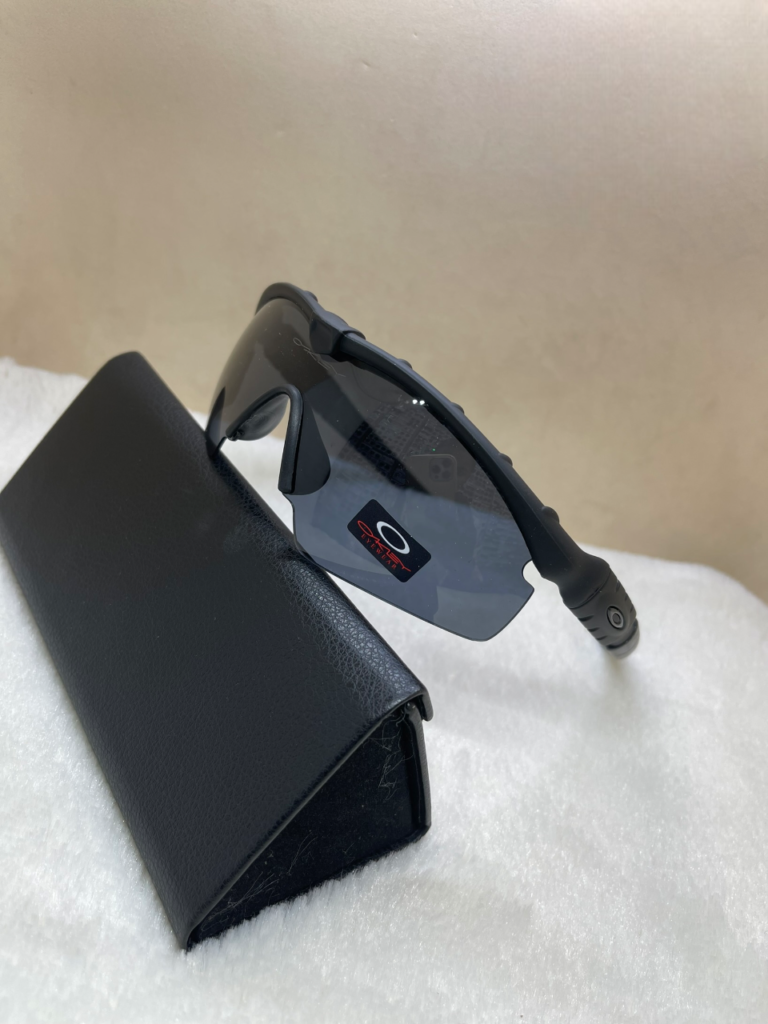 Oakley Performance Pro